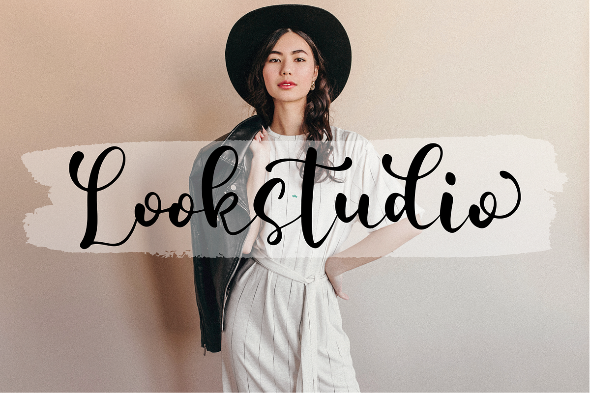 Moon Preety, a Script Font by Forberas Club (Photo 2 of 8)