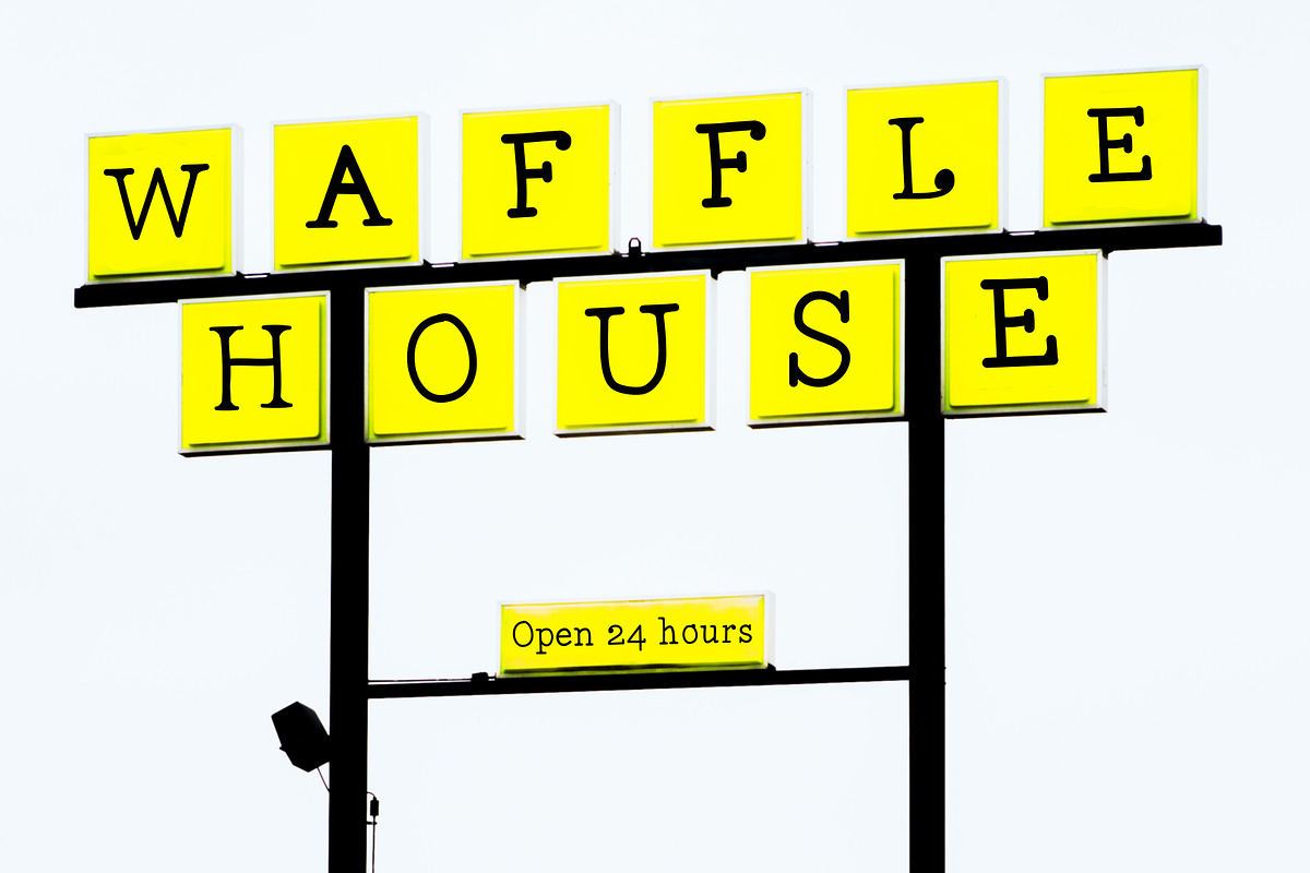Retro Rosie Font, a Serif Font by Brunch Club Design (Photo 6 of 12)
