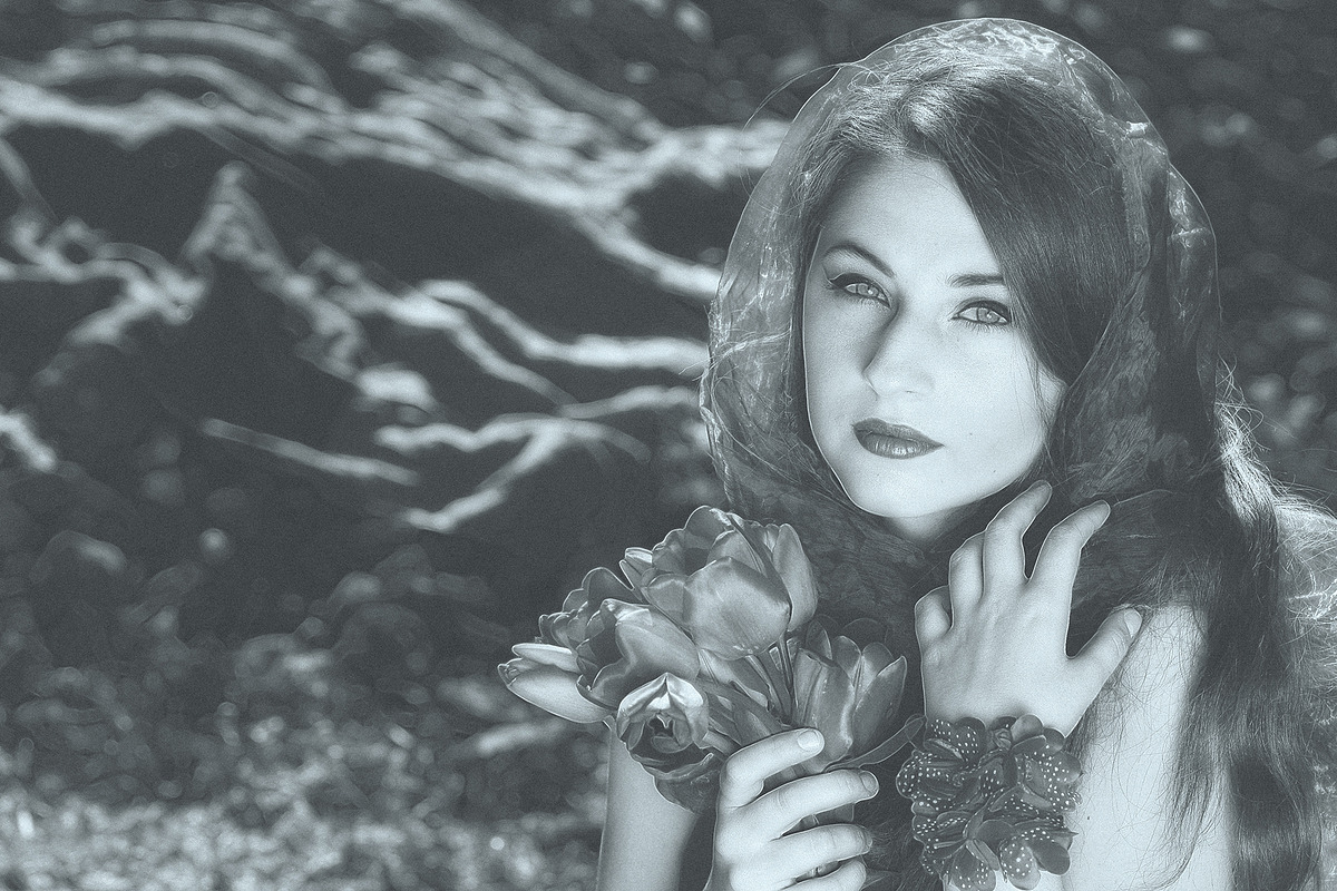 Noir Portrait - Photoshop Action, an Action Add-On by Viktor (Photo 7 of 11)