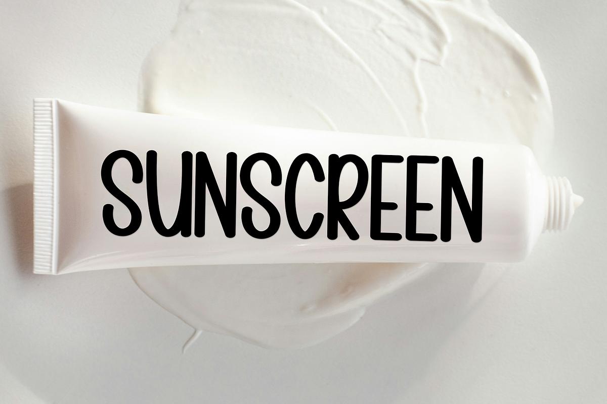 Banana, a Serif Font by InermediaSTUDIO (Photo 4 of 7)