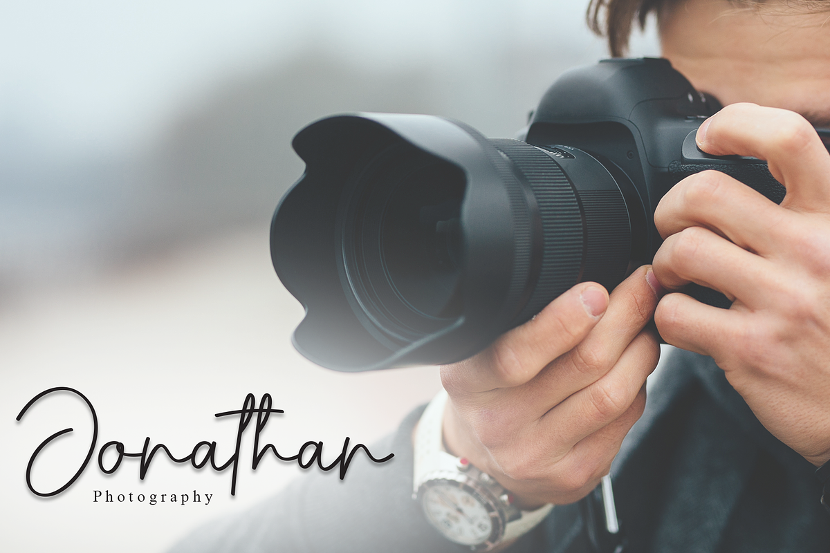 Monday | Script Font, a Handwritten Font by Scratchones (Photo 4 of 9)