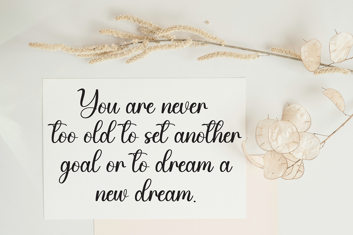 Hangout | Script Font, a Handwritten Font by Scratchones (Photo 4 of 9)