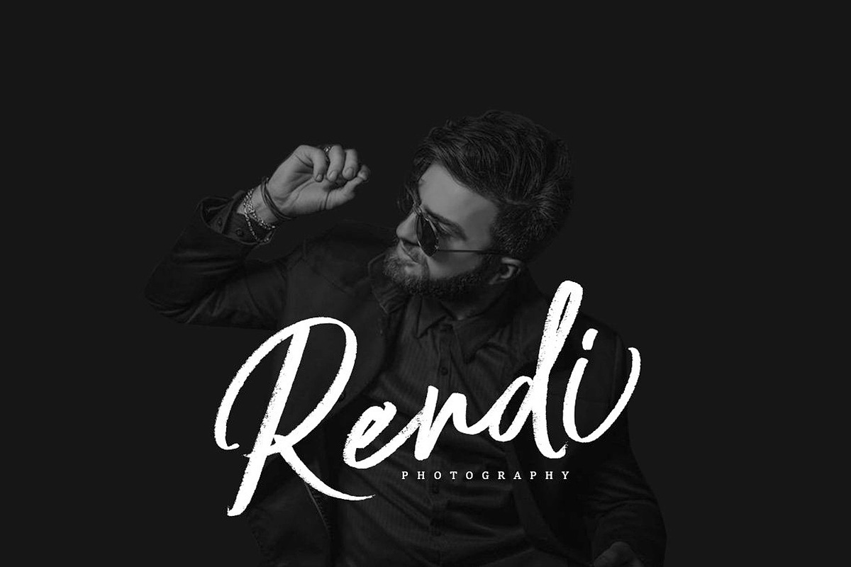 Qindom, a Script Font by Realtype (Photo 4 of 12)
