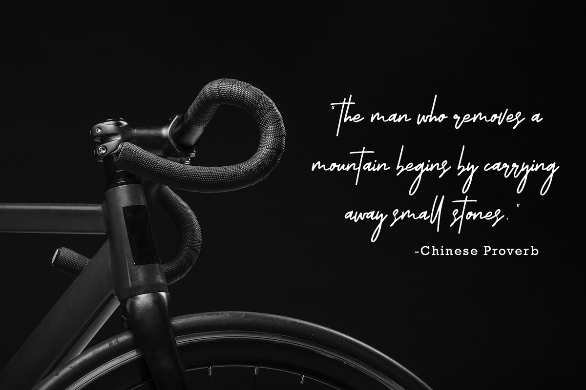 Ranormal Typeface Signature preview 4