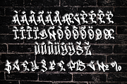 Drone Spray a Funky Graffiti Style, a Blackletter Font by Haksen (Thumbnail 8 of 8)