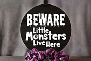 Halloween Door Signs SVG Bundle, an Illustration by OldMarket Designs (Thumbnail 5 of 10)