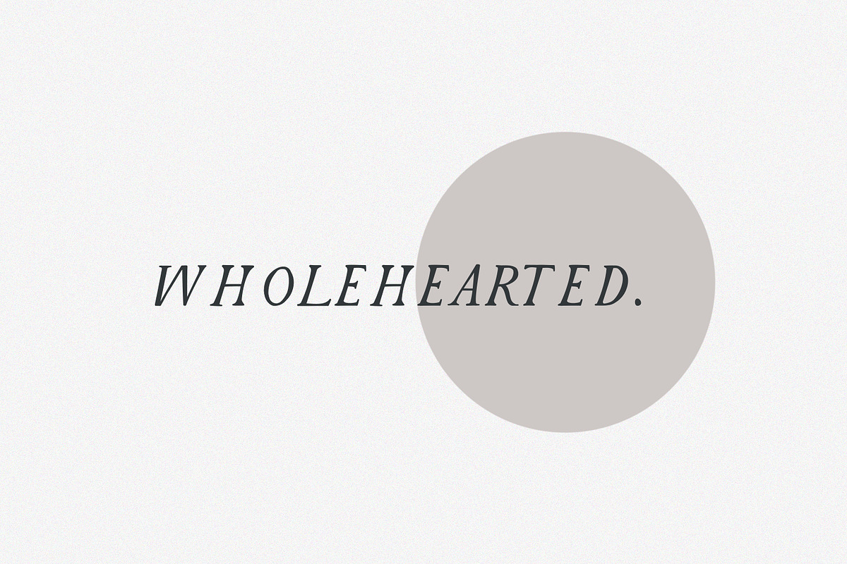 Passion | Romantic Serif preview 5