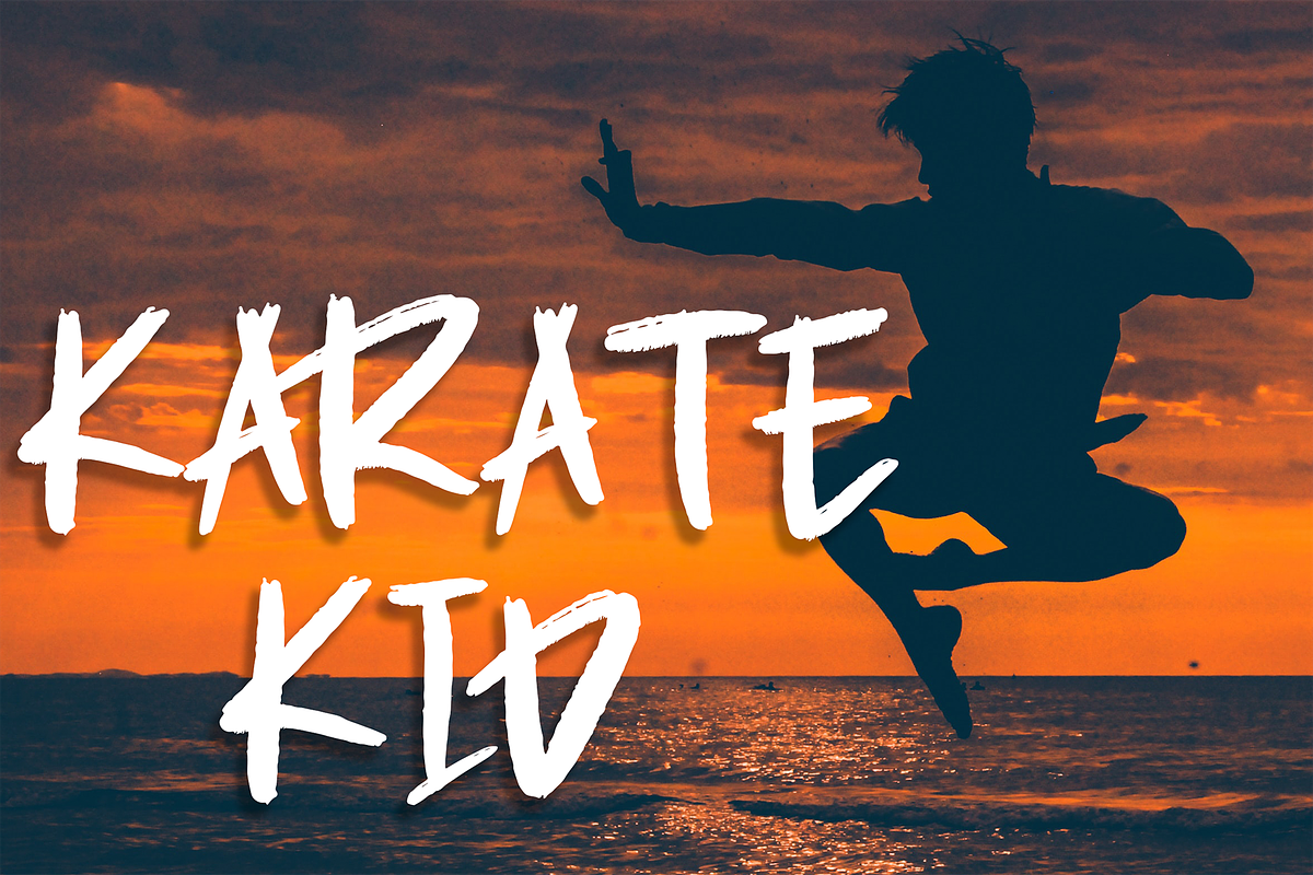 Rozax Display Font, a Script Font by Formatika Studio (Photo 2 of 6)