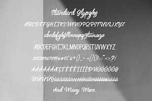 Butterscotch - Handwritten Font