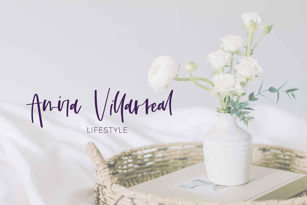 Duchess Script Font preview 8