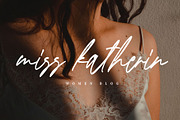 Renastica Modern Script Font, a Script Font by RantautypeStudio (Thumbnail 5 of 15)