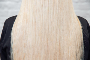 Healthy hair texture female blonde b