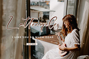 Ceesenetta, a Script Font by Integritype Studio (Thumbnail 4 of 15)