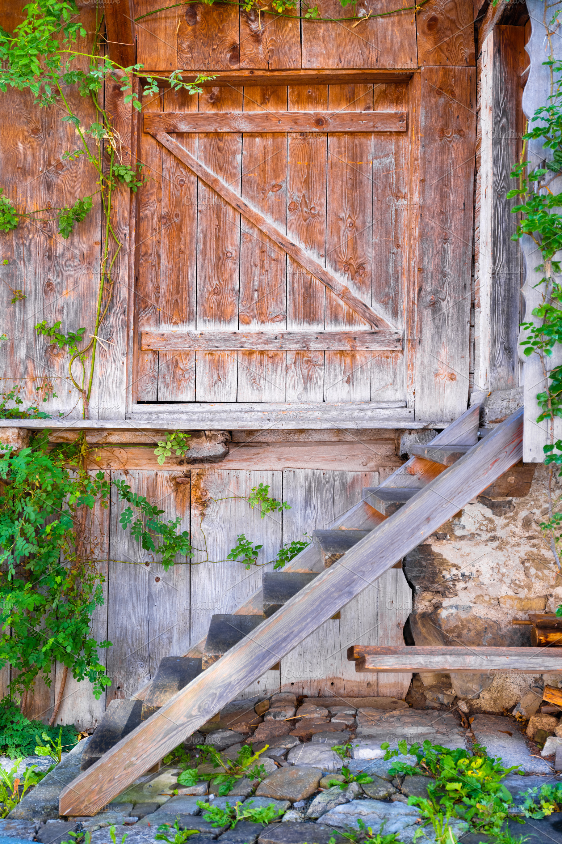 An antique entrance to the house, a Background Photo by Landscape and travel