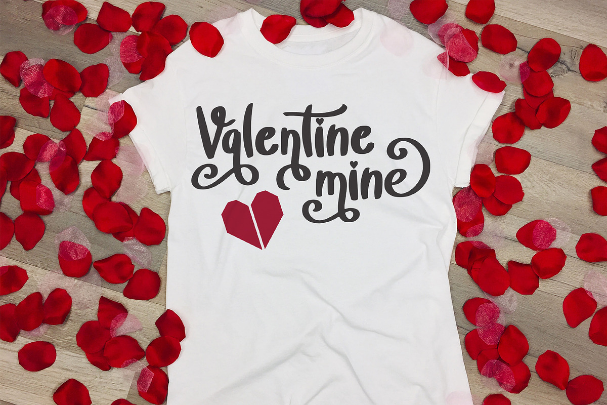 Valentine Mine-Modern Calligraphy, a Script Font by alifryanzulfikar (Photo 4 of 7)