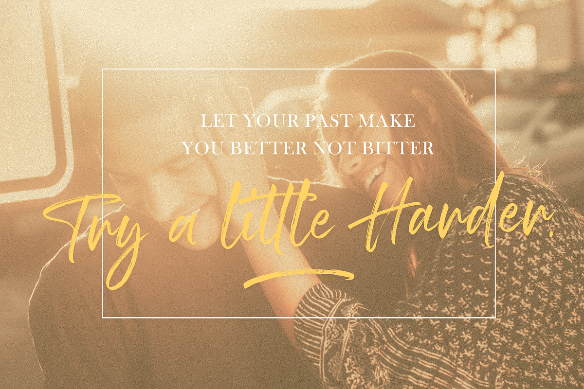 Royalty Handbrush Font preview 8