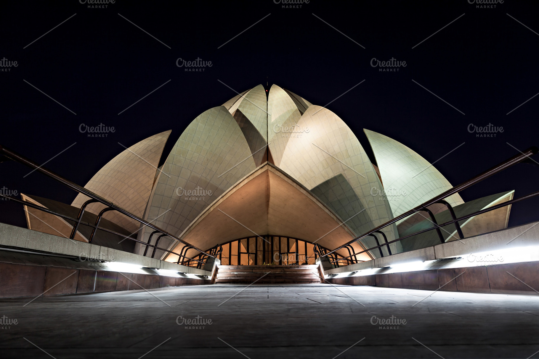 Lotus Temple, a Photo by saiko3p