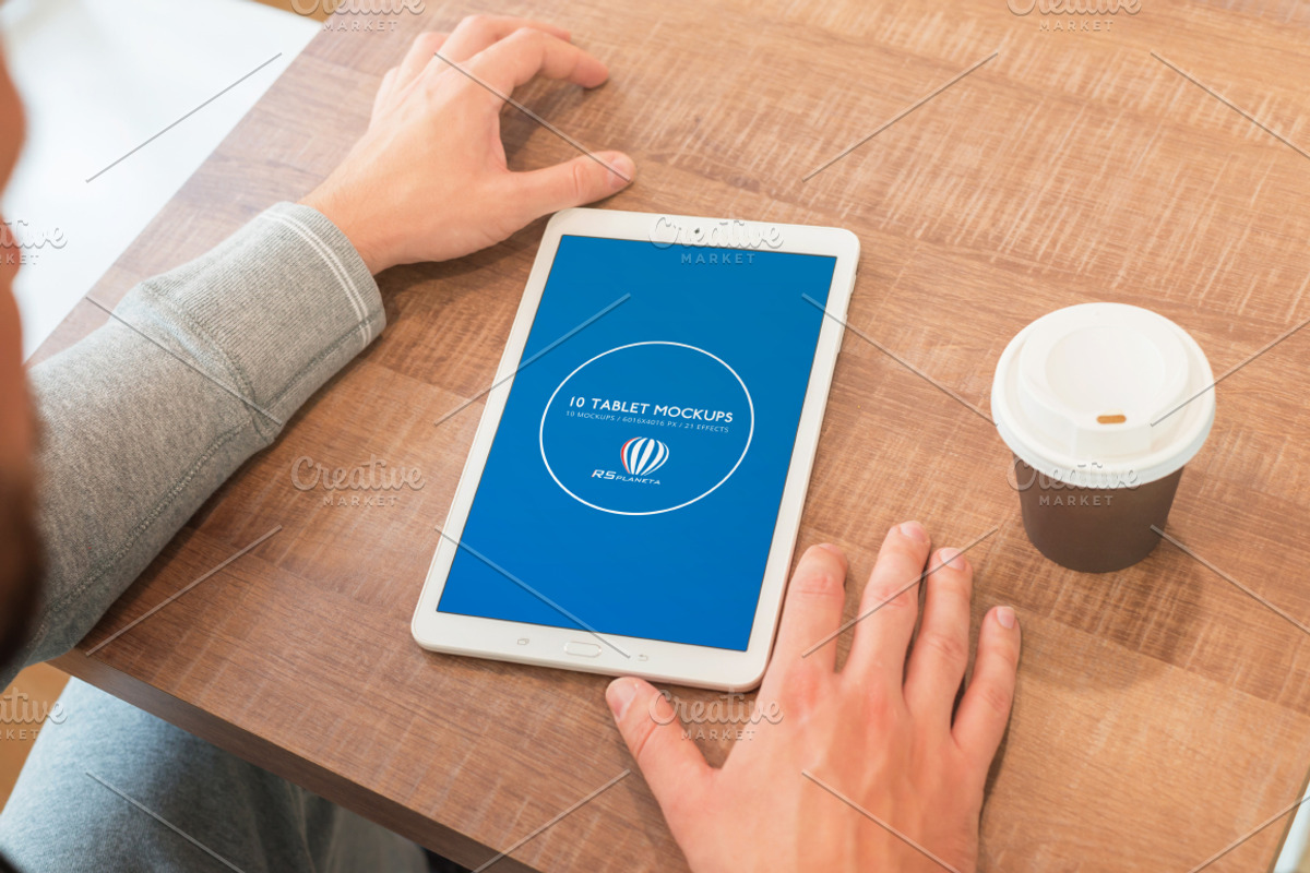 10 Tablet Mockups, an iPad Mockup by RSplaneta (Photo 6 of 8)