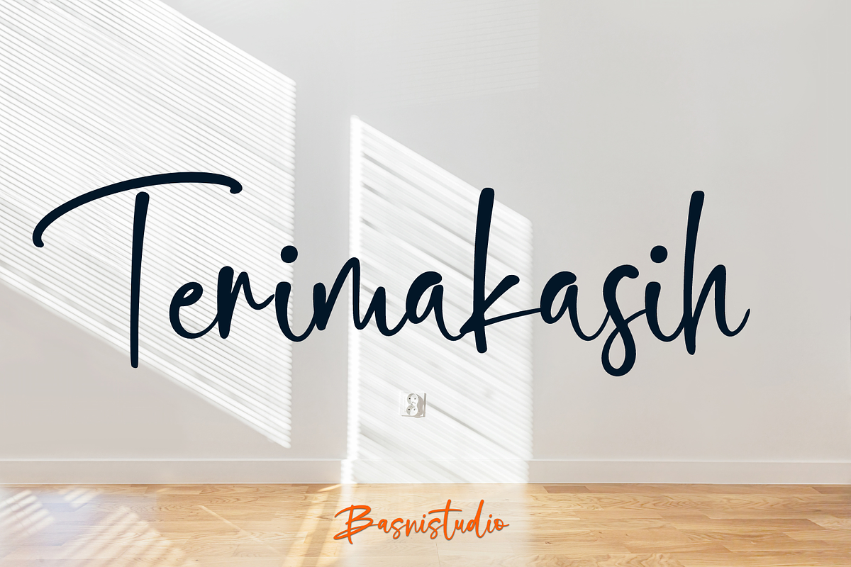 Bloombastic Handwritten Font, a Script Font by Basnistudio (Photo 11 of 11)