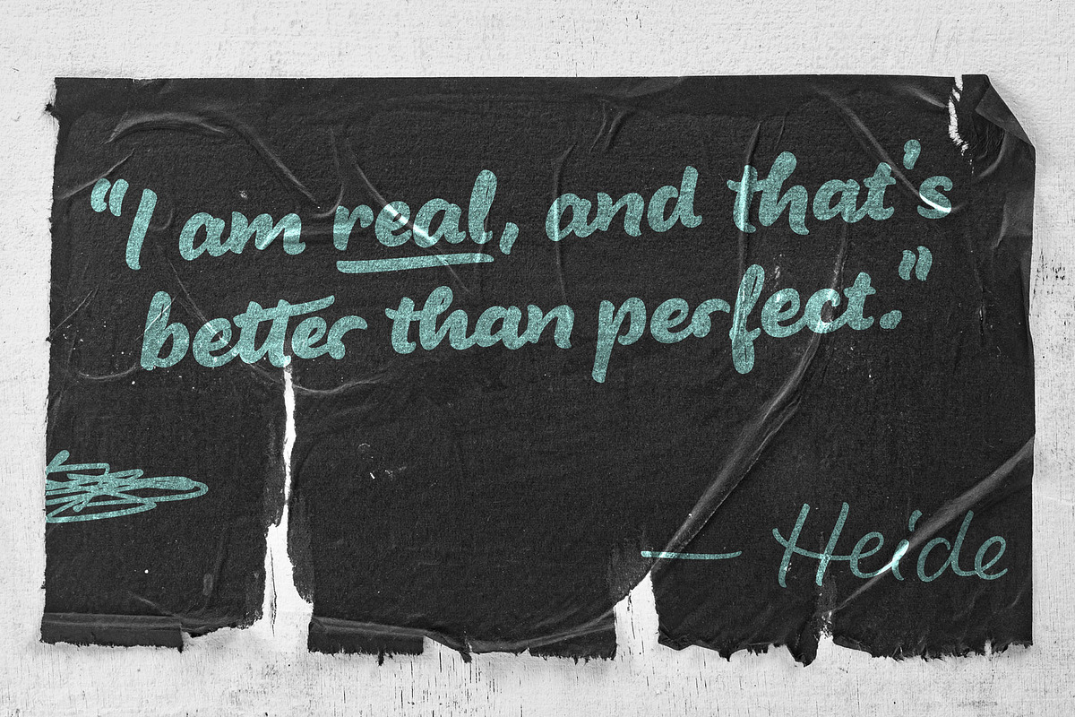 LiebeHeide Brush, a Font by LiebeFonts (Photo 4 of 20)