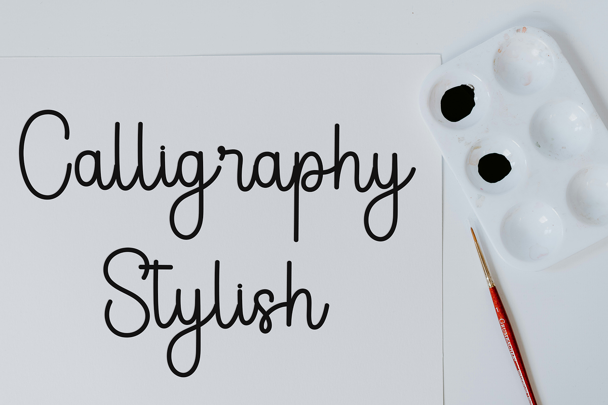 Beach Side, a Handwritten Font by InermediaSTUDIO (Photo 2 of 8)