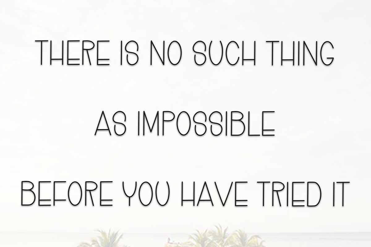 Monday Creative, a Sans Serif Font by InermediaSTUDIO (Photo 3 of 8)
