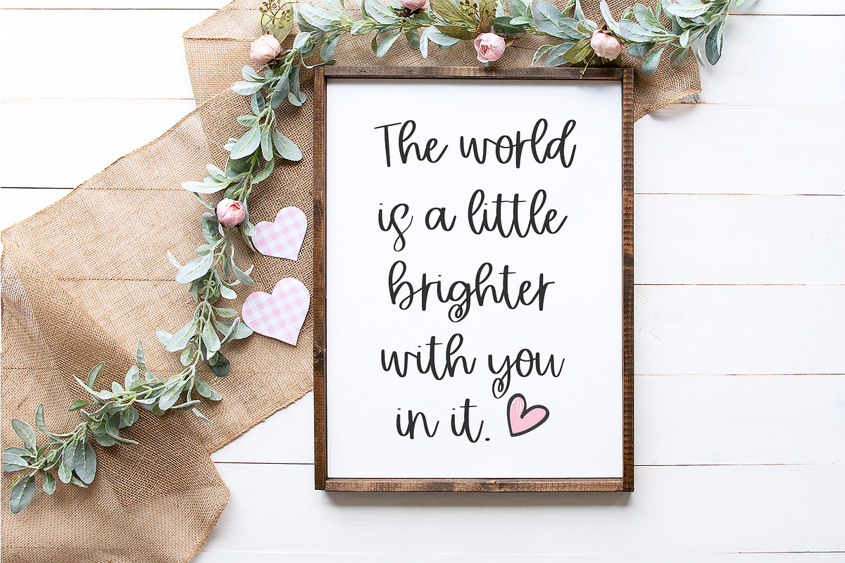 Honeylace Script Font, a Script Font by Beck McCormick (Photo 5 of 10)