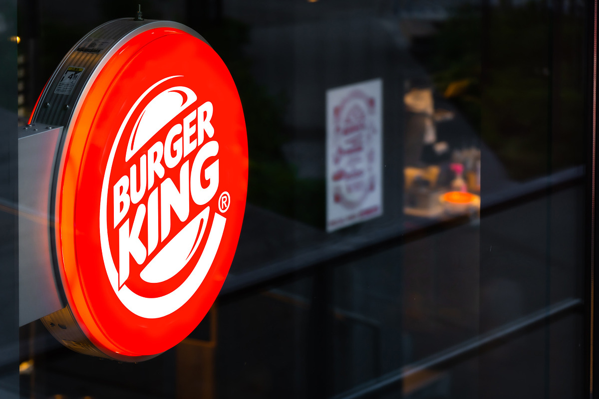 Fast Food Outdoor Signboard Mockup, a Product Mockup by Graphicspixel