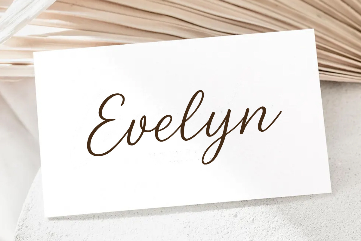 Wendy Caden - Lovely Heart Font, a Script Font by Jozoor (Photo 7 of 10)