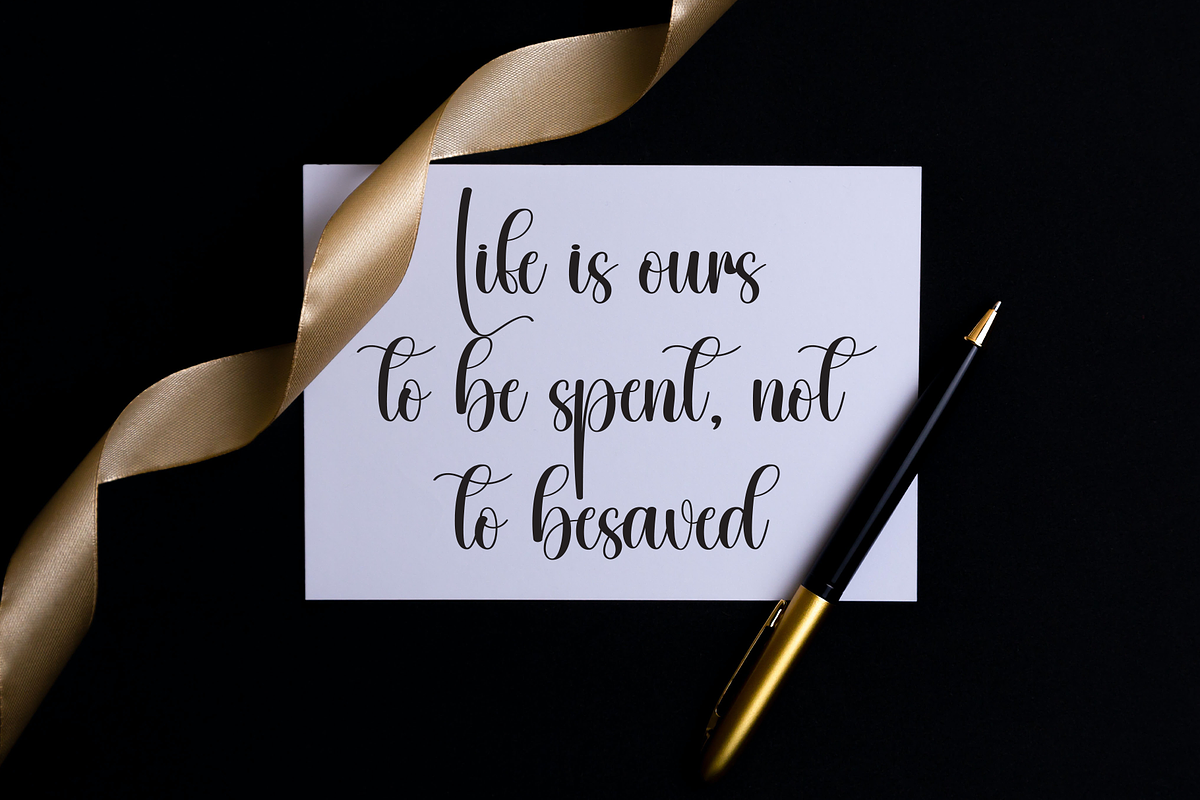 Smitson | Script Font, a Handwritten Font by Scratchones (Photo 3 of 9)