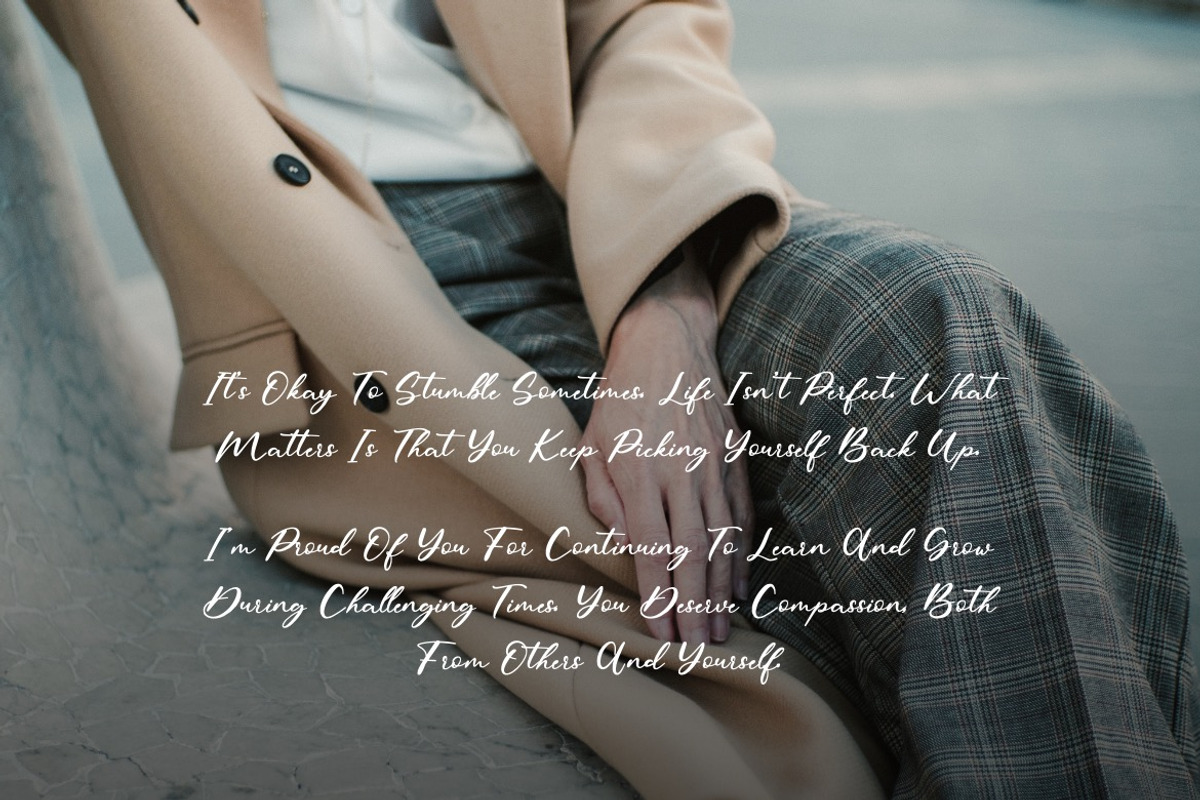Fratulsiv - Luxury Script Font, a Script Font by Dhabee (Photo 9 of 15)