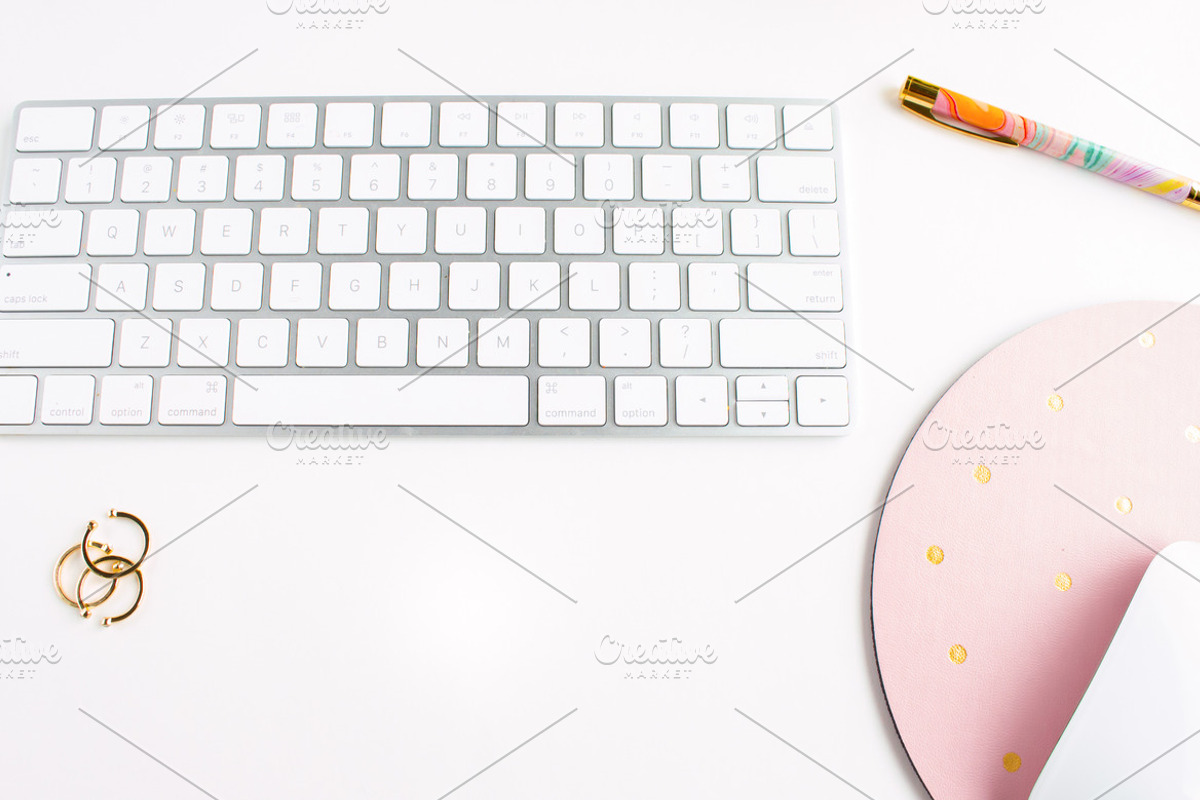 Styled Stock Photo Flatlay | Desktop, a Technology Photo by Photos that POP! ♡ (Photo 2 of 2)
