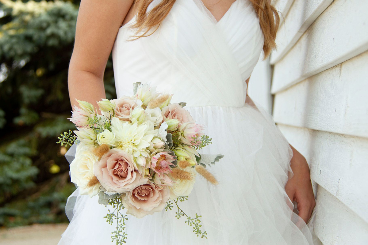 Blush Bridal Bouquet Photo Set, a Photo by Greenleaf Images (Photo 2 of 8)