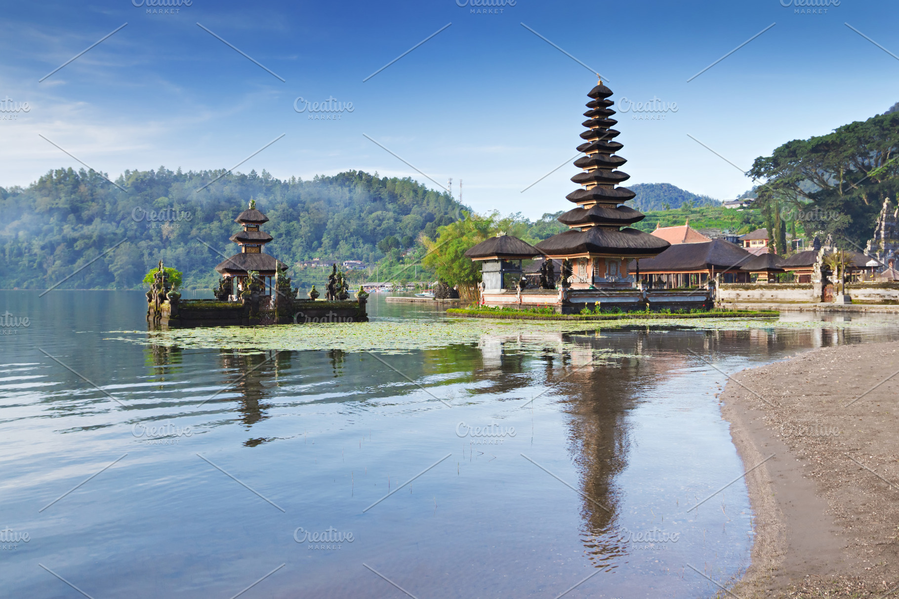 Ulun Danu temple, a Photo by saiko3p