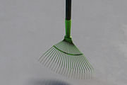 Leaf rake used, an Object 3D Model by mockupzz (Thumbnail 2 of 8)