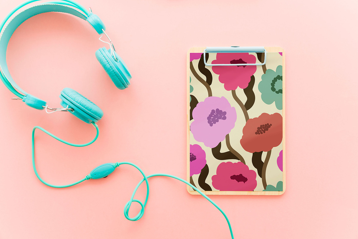 Poppy. Seamless pattern, a Pattern Graphic by emeraldthue (Photo 4 of 7)