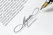 Bendor Signature, a Script Font by Lemonthe (Thumbnail 4 of 11)