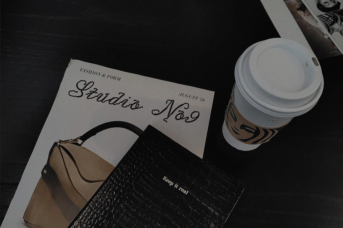 Star Mode Modern Expressive Script, a Script Font by AnMark (Photo 5 of 13)