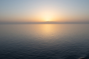 Beautiful photo of the evening seascape. Concept of leisure travel