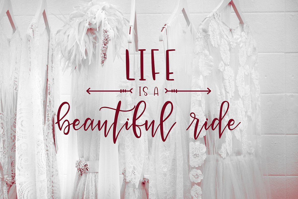 Vianette Hand Made Script Font preview 2