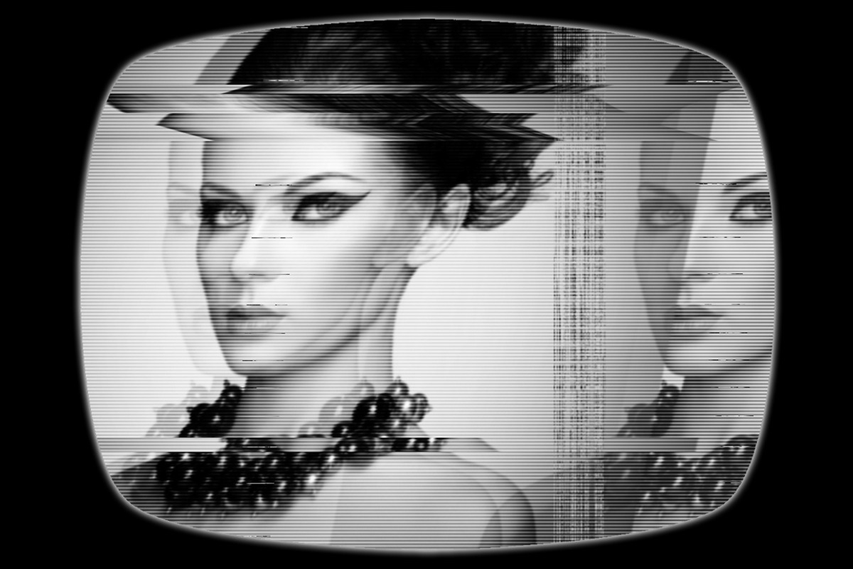 Vintage TV Interference GLITCH Portr, an Action Add-On by designvillage (Photo 4 of 13)