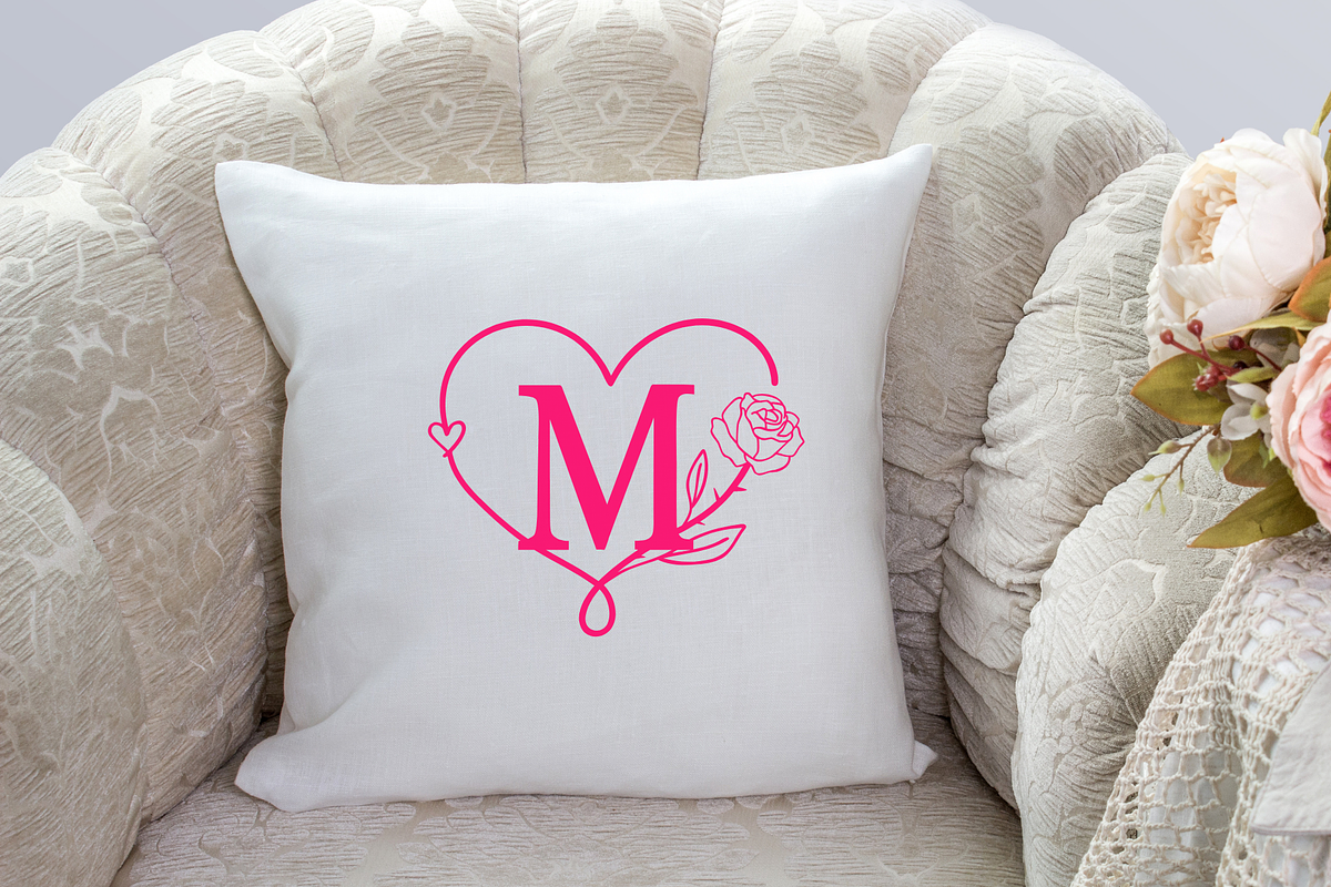 Valentine rose, a Handwritten Font by Petal Pixels (Photo 6 of 9)