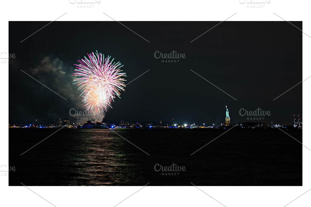 New York City Fireworks Photo Bundle, an Arts & Entertainment Photo by Full Circle Design Studio (Photo 14 of 14)