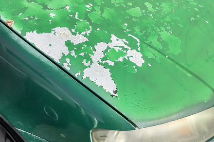 Car with peeling paint, a Transportation Photo by KYNA STUDIO