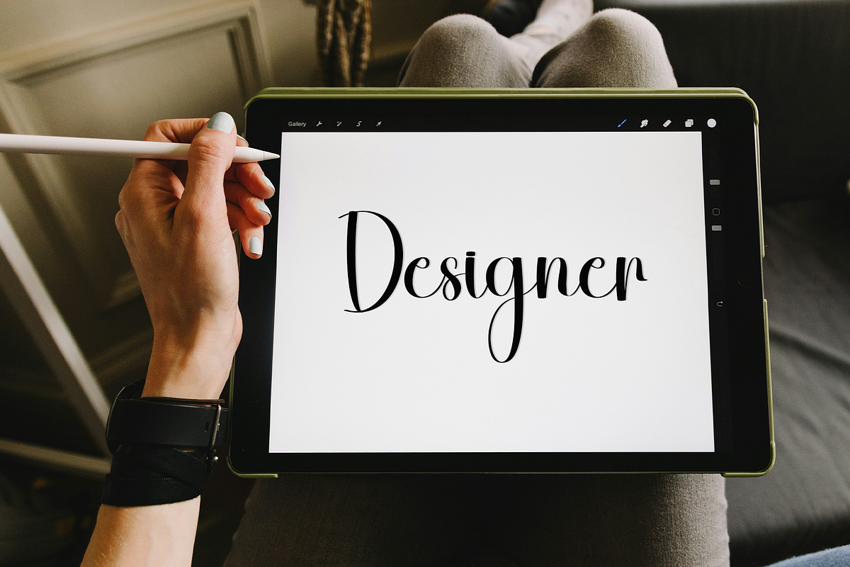 Stylish Fashion, a Handwritten Font by InermediaSTUDIO (Photo 8 of 8)
