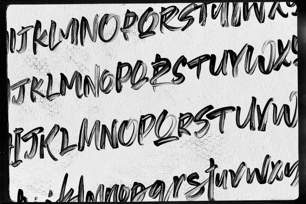 Supreme Spirit Brush Font preview 2