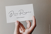 Peylon Viggo Signature, a Handwritten Font by madeDeduk (Thumbnail 8 of 10)
