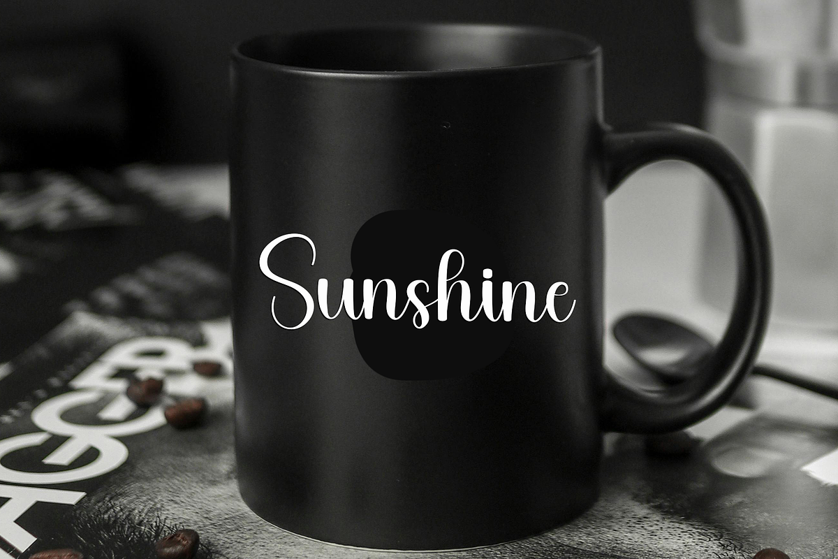 Stacked, a Sans Serif Font by InermediaSTUDIO (Photo 4 of 8)
