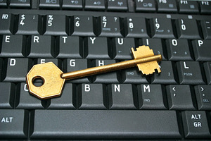 Key on keyboard, a Photo by saiko3p