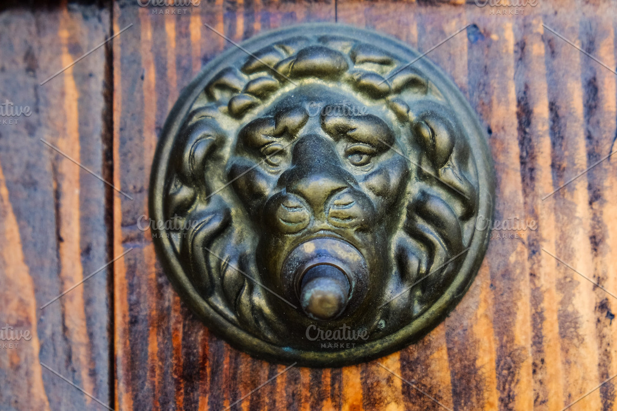 Venice Door Hardware: Hi-Res Images, an Architecture Photo by Deviant (Photo 6 of 10)